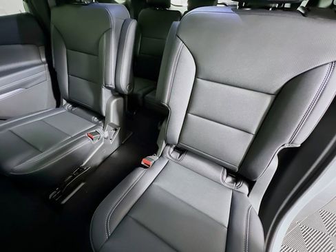 New 2026 Chevrolet Traverse LT w/ LPO, Floor Liner Package image 24