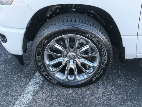 Used 2024 RAM 1500 Laramie image 32