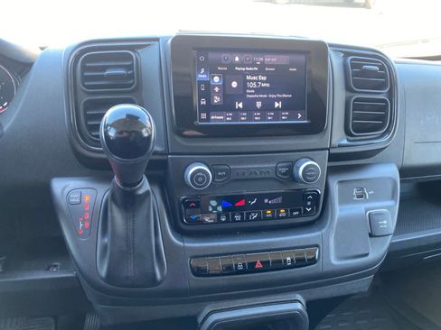 Used 2025 RAM ProMaster 2500 w/ U-Haul Equipment Group FWD image 14