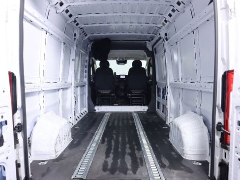 Used 2023 RAM ProMaster 2500 image 32