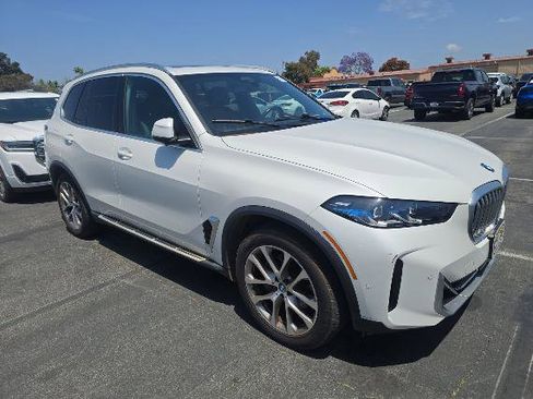 Used 2024 BMW X5 xDrive40i AWD/4WD image 2