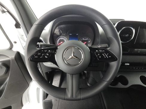 Used 2026 Mercedes-Benz Sprinter 2500 image 11