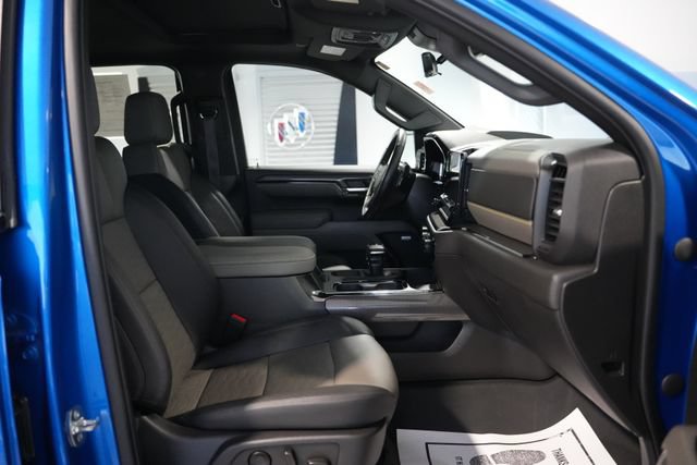 Used 2023 Chevrolet Silverado 1500 ZR2 w/ Technology Package AWD/4WD image 21