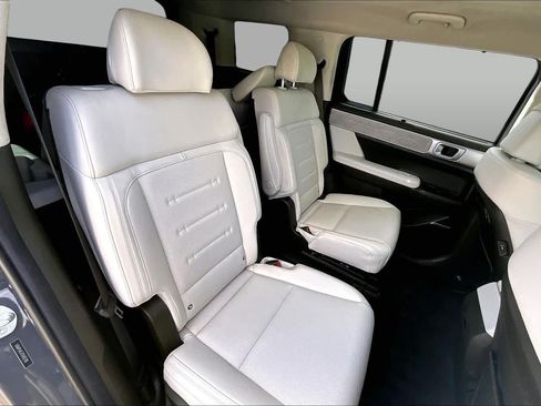 Used 2025 Hyundai Santa Fe Calligraphy FWD image 20