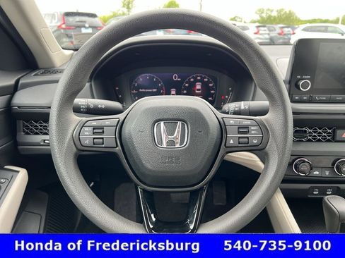 Used 2025 Honda Accord LX image 15