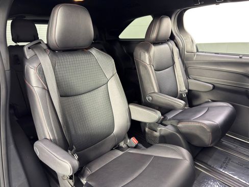Used 2025 Toyota Sienna XSE w/ XSE Plus Package image 42