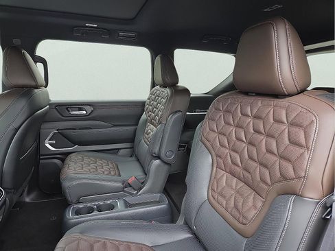 New 2026 Nissan Armada Platinum Reserve image 10