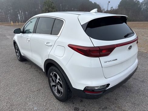 Used 2020 Kia Sportage LX image 2