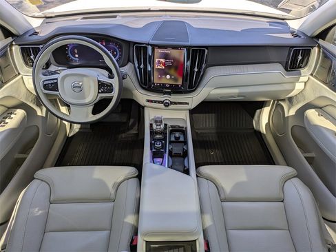 Certified 2023 Volvo XC60 B5 Ultimate image 18