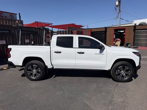 Used 2023 Chevrolet Colorado W/T RWD image 2