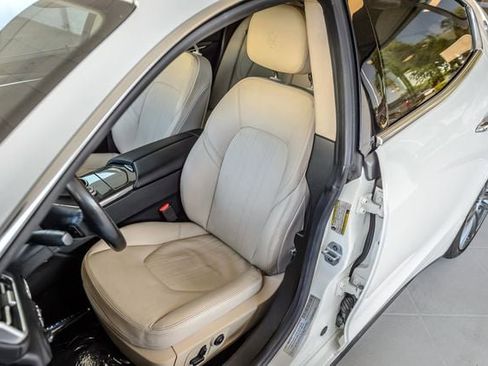 Used 2018 Maserati Ghibli image 40