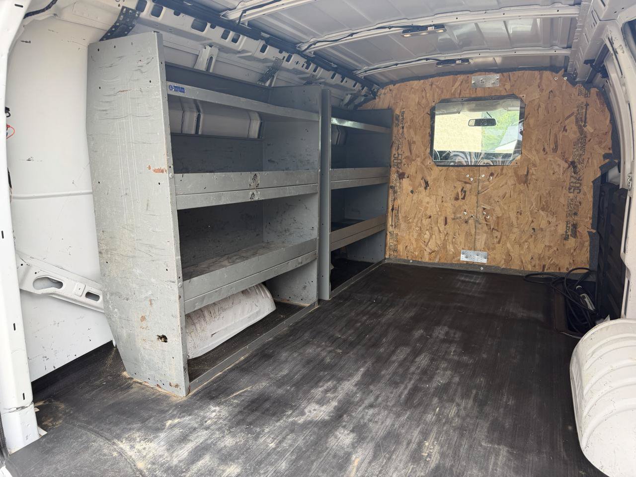 Used 2015 Chevrolet Express 2500 RWD image 19