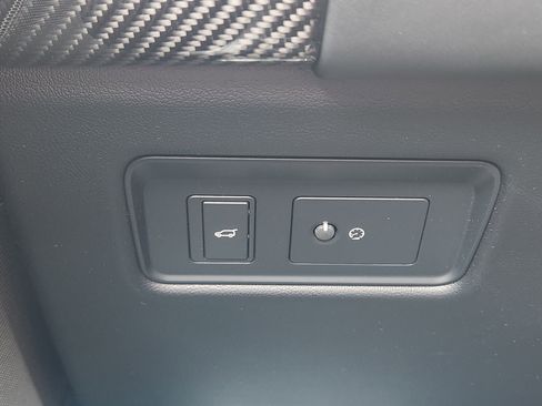 Used 2019 Land Rover Range Rover Sport SVR image 21