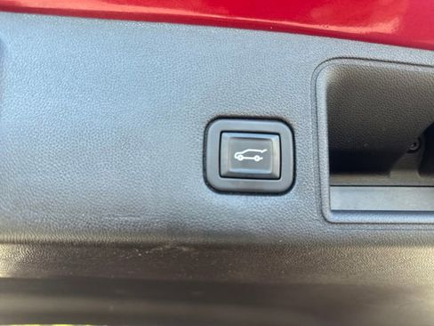 Used 2020 GMC Terrain SLT w/ Preferred Package image 29