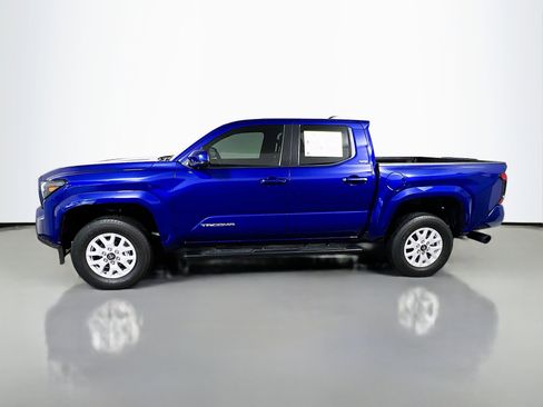 Used 2025 Toyota Tacoma SR5 RWD image 9