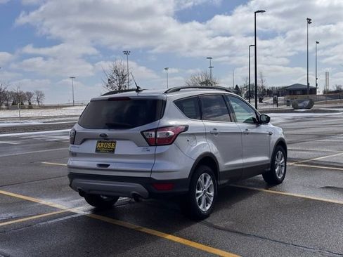 Used 2018 Ford Escape SEL image 3
