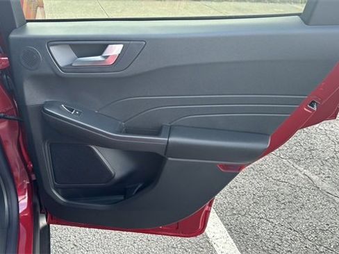 Used 2024 Ford Escape ST-Line Select w/ Tech Pack #2 image 17