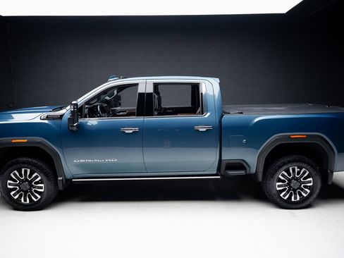 Used 2024 GMC Sierra 2500 Denali Ultimate w/ LPO, GMC Protection Package image 17