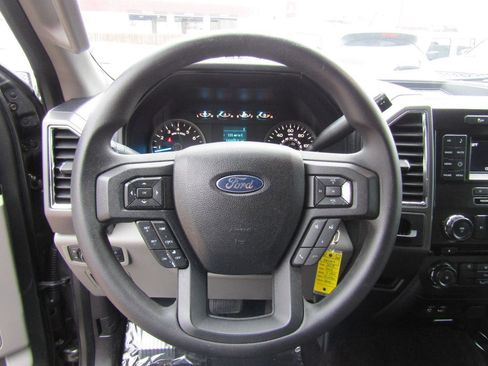 Used 2015 Ford F150 XLT image 13