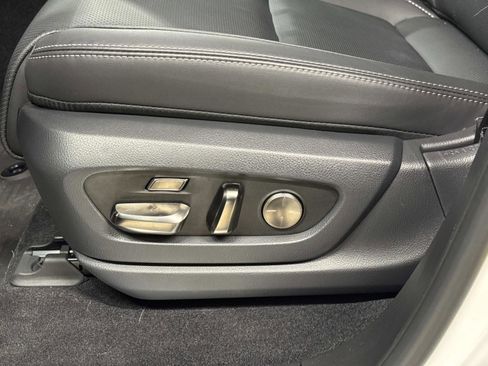 Certified 2025 Lexus LX 600 4WD w/ Luxury Package image 21