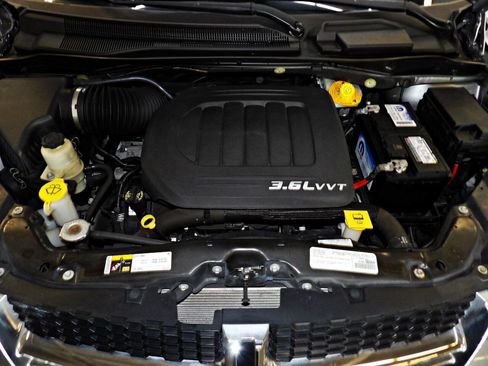 Used 2016 Dodge Grand Caravan SE FWD image 20