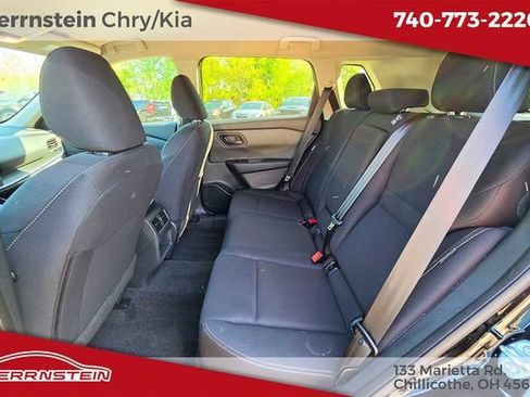 Used 2024 Nissan Rogue S AWD/4WD image 23