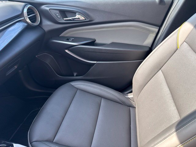 Used 2024 Chevrolet Trax ACTIV w/ Sunroof Package FWD image 25