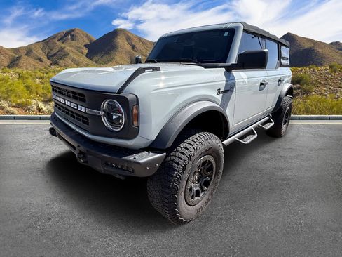 Used 2021 Ford Bronco Black Diamond AWD/4WD image 2