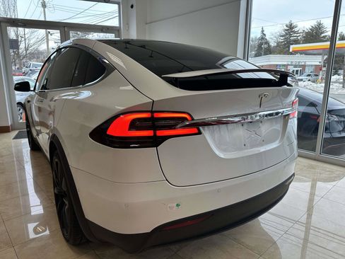 Used 2020 Tesla Model X Long Range image 4
