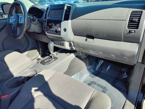 Used 2020 Nissan Frontier SV RWD image 40