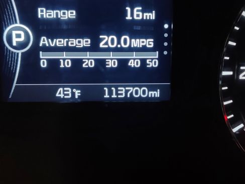 Used 2016 Kia Sorento LX w/ LX Convenience Package image 2