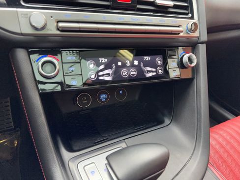 Used 2025 Genesis G70 2.5T w/ Sport Prestige Package image 30