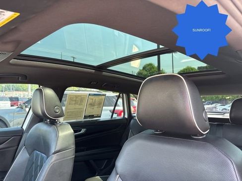 Used 2024 Volkswagen Atlas Cross Sport SEL Premium R-Line AWD/4WD image 31