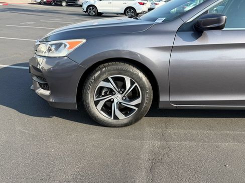 Used 2017 Honda Accord LX image 5