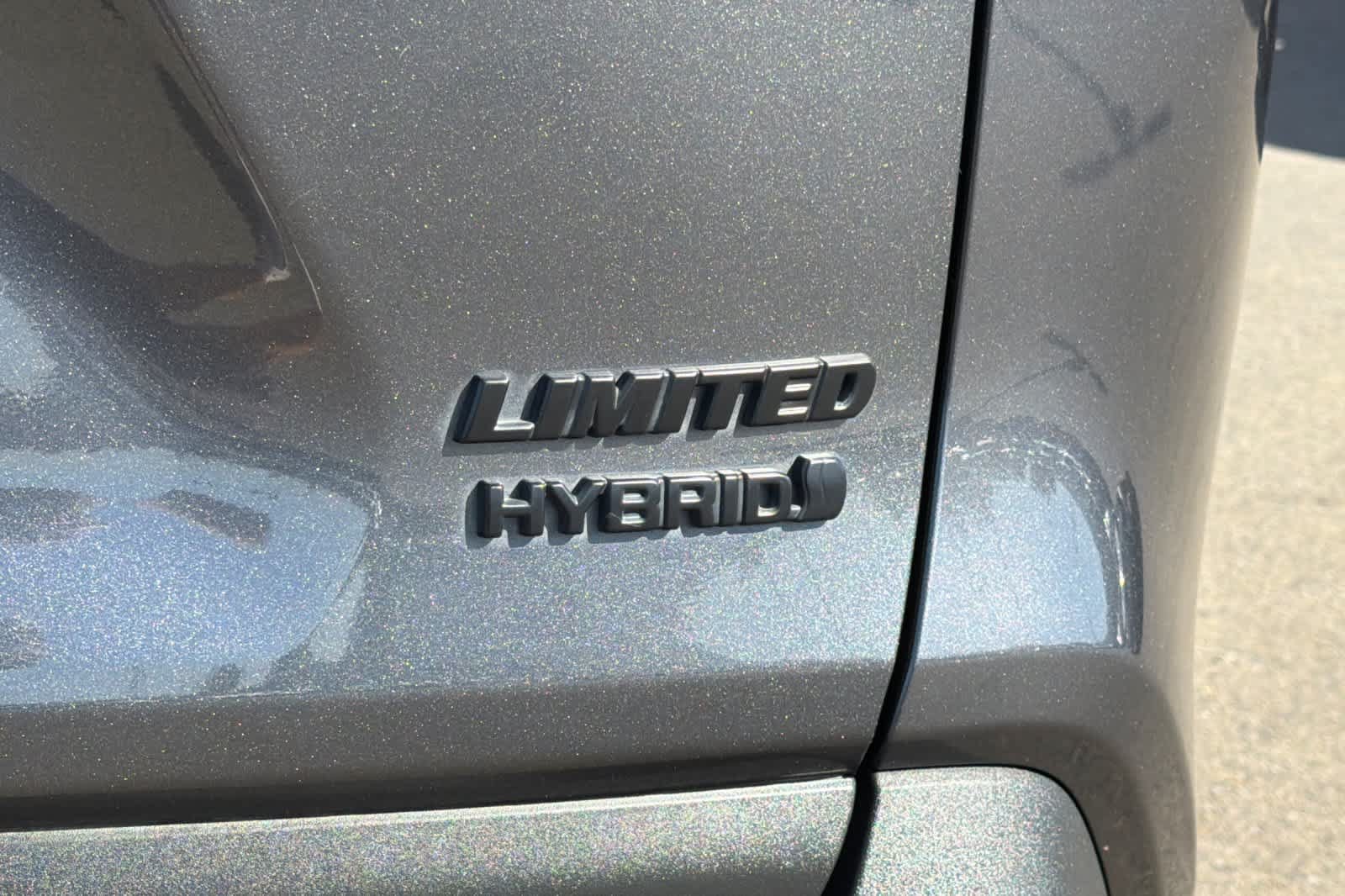 Used 2021 Toyota RAV4 Limited AWD/4WD image 33