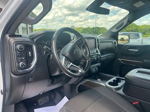 Used 2021 Chevrolet Silverado 1500 LT Trail Boss AWD/4WD image 15
