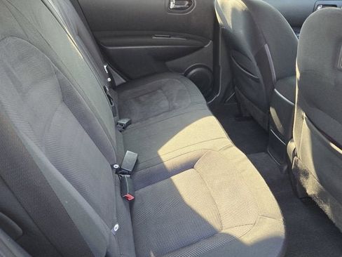 Used 2011 Nissan Rogue S image 10