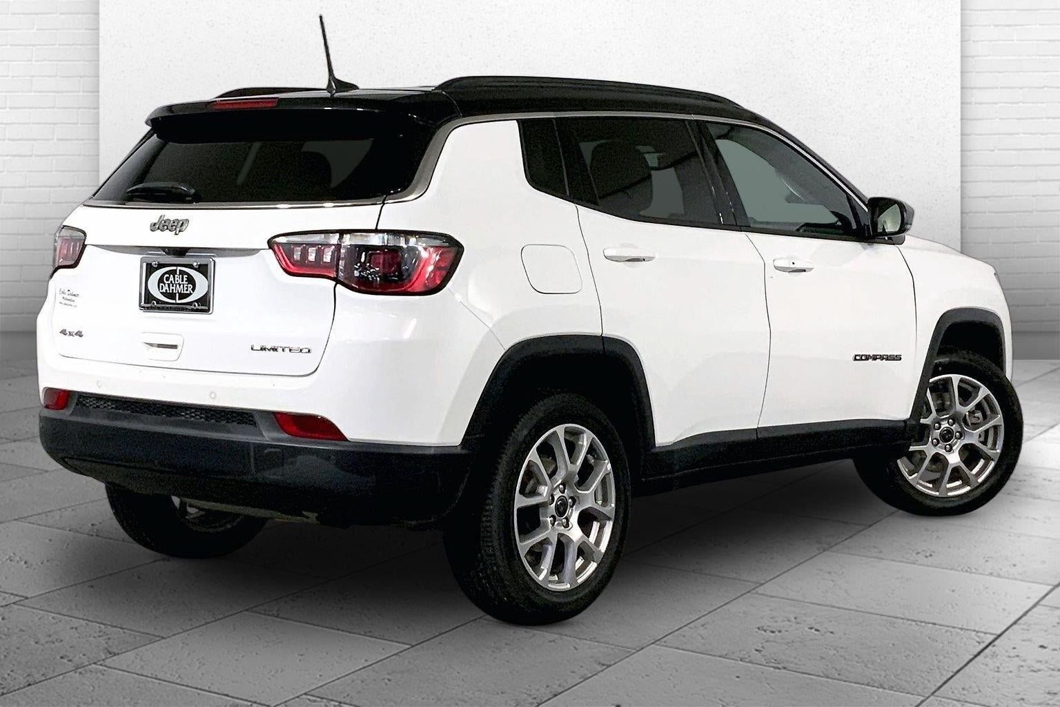 Used 2025 Jeep Compass Limited AWD/4WD image 13