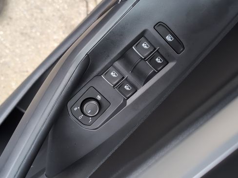 Used 2026 Volkswagen Jetta Sport FWD image 15