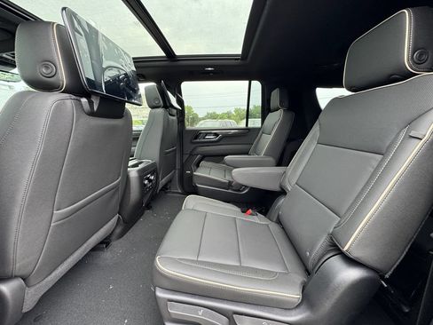 New 2026 GMC Yukon XL Elevation w/ Elevation Premium Package AWD/4WD image 21