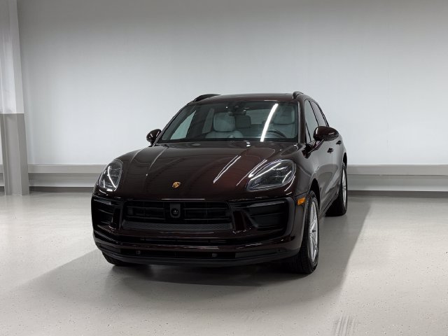 Certified 2026 Porsche Macan Turbo AWD/4WD image 1