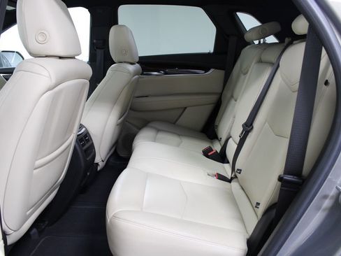 Used 2018 Cadillac XT5 Premium Luxury w/ Driver Assist Package image 19