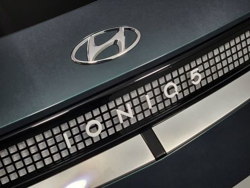 Certified 2024 Hyundai Ioniq 5 Limited AWD/4WD image 9