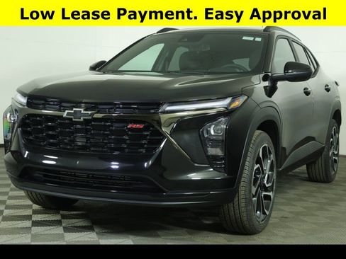 New 2026 Chevrolet Trax RS w/ Sunroof Package image 2