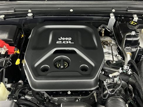 Certified 2022 Jeep Wrangler Unlimited Rubicon 4xe image 34