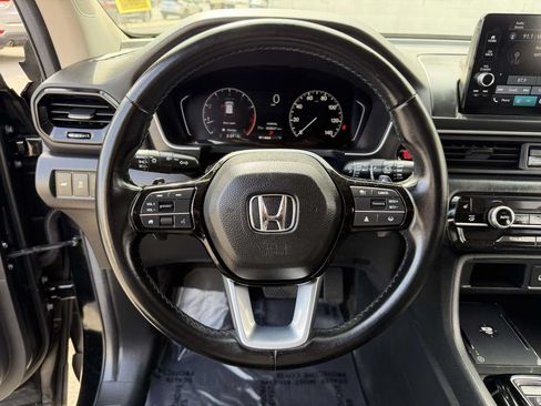 Used 2025 Honda Pilot EX-L image 29