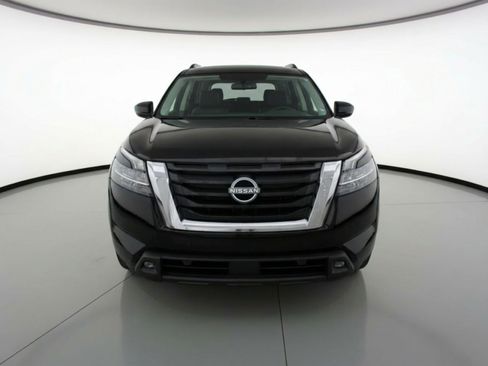 Used 2025 Nissan Pathfinder SV AWD/4WD image 2