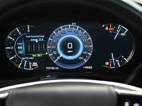 Used 2018 Cadillac Escalade Platinum AWD/4WD image 28