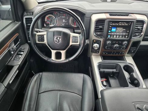 Used 2017 RAM 1500 Laramie w/ Convenience Group image 10