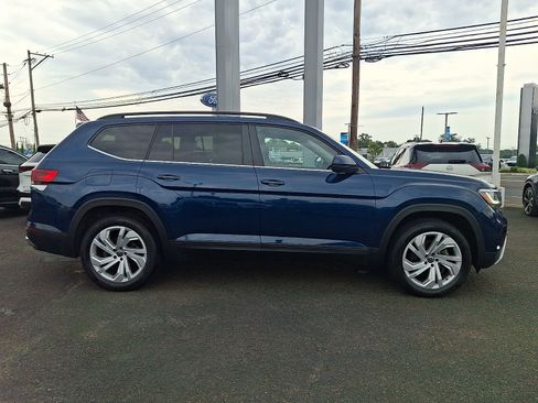 Used 2023 Volkswagen Atlas SE w/ Panoramic Sunroof Package AWD/4WD image 7